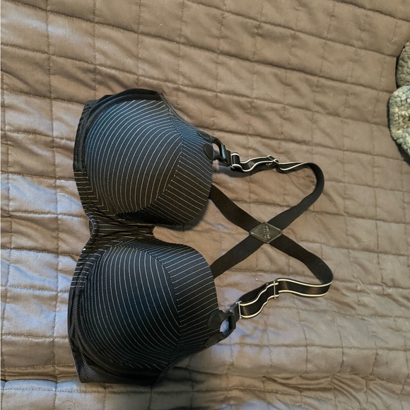 Marlies Decker - Elegant Black Pinstripe Bra